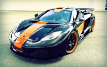  McLaren MP4-12C     